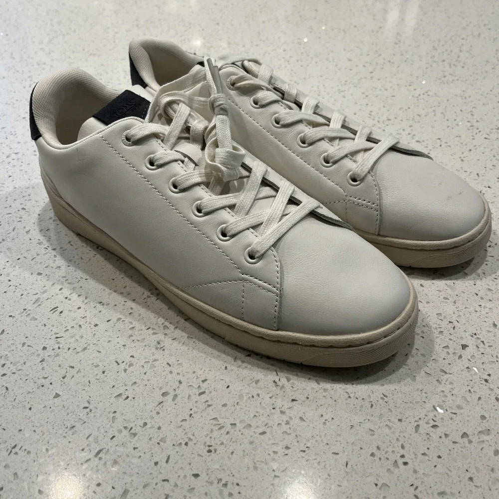 TOMS White Leather TRVL Lite 2.0‎ Sneakers Mens Size 9 NWT
